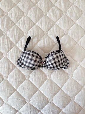 𝜗𝜚Victoria’s Secret ‘sexy little things’ plaid bra